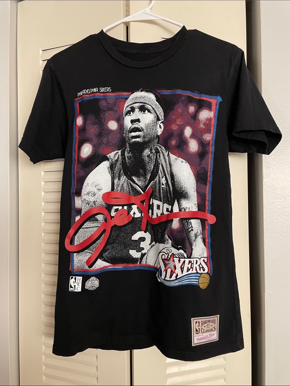 Men’s Mitchell & Ness Allen Iverson black t-shirt